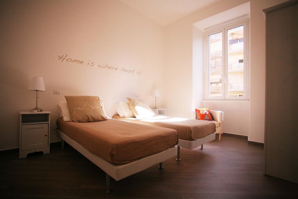 Red Flat In Rome Apartment Ruang foto