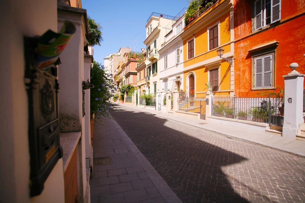 Red Flat In Rome Apartment Bagian luar foto